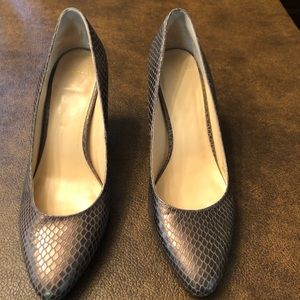 Women’s coach platinum pumps size 7